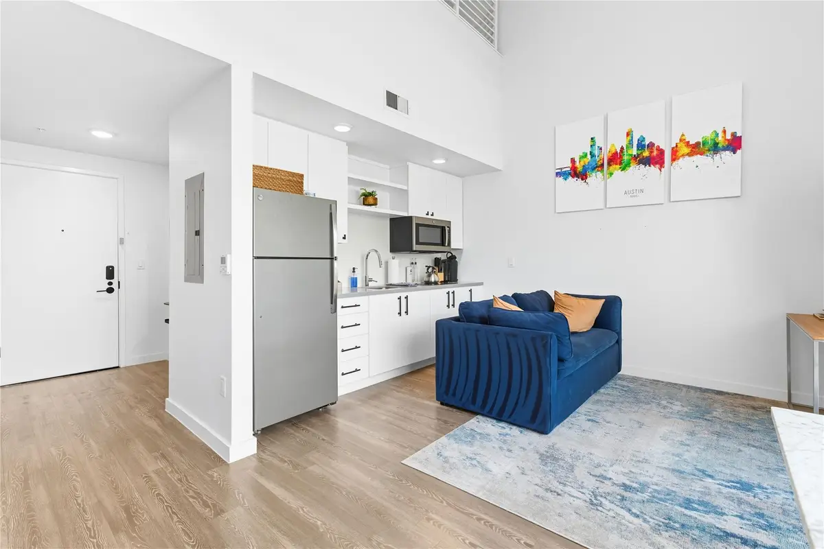 49 Navasota St #205, Austin, TX 78702 - #1