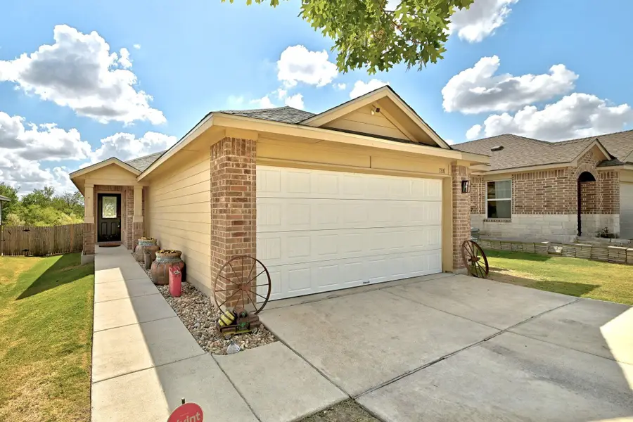 180 Lake Gln, San Marcos, TX 78666 - Image #2