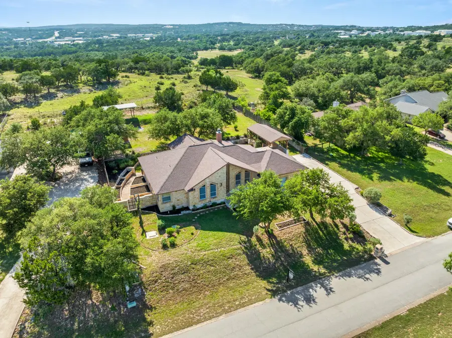 509 Meadow Oaks Dr, Dripping Springs, TX 78620 - #2