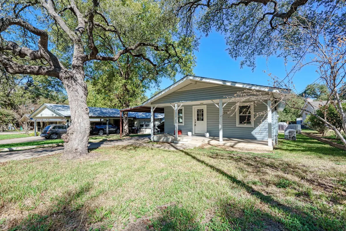1113 County Road 132b, Kingsland, TX 78639 - Image #1
