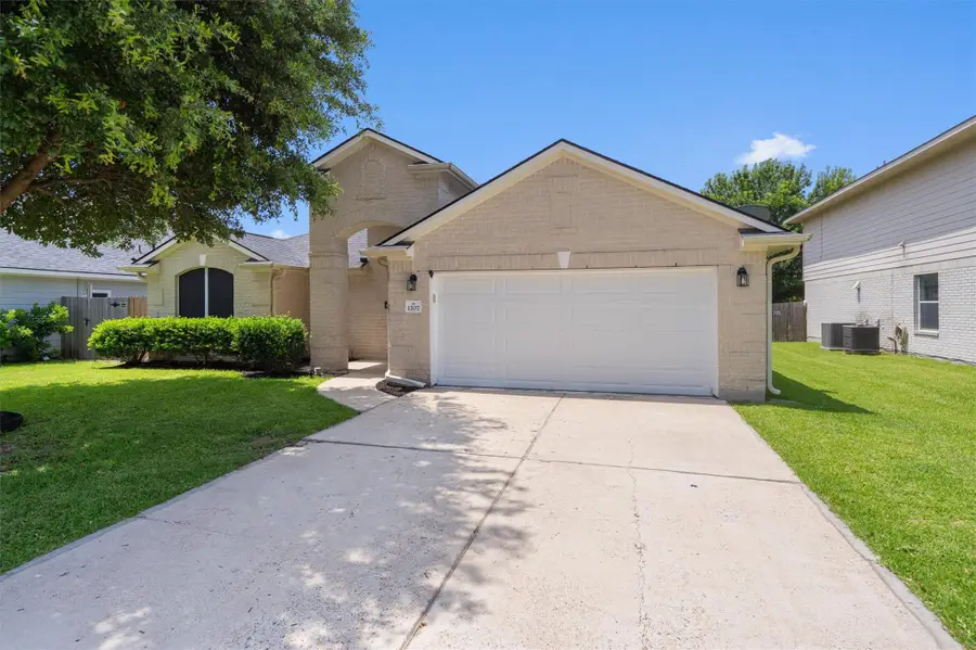 1207 Utopia Ln, Hutto, TX 78634 - #3