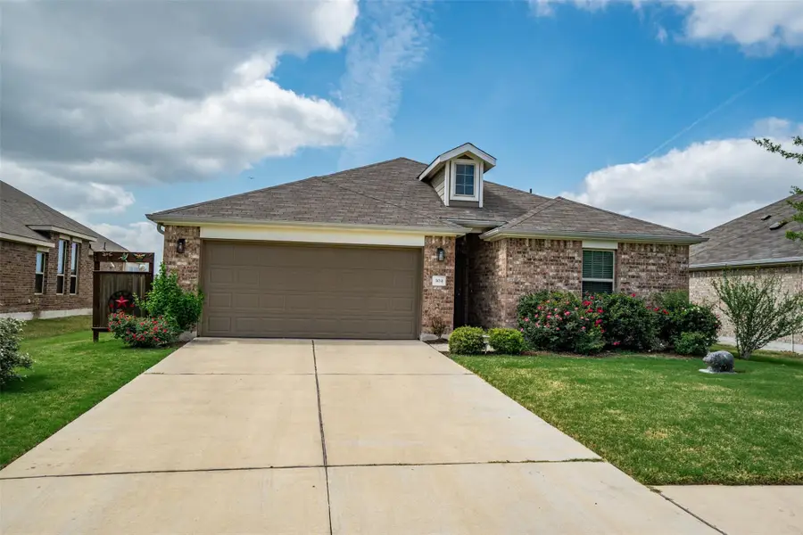 304 Hibiscus Dr, Hutto, TX 78634 - #2