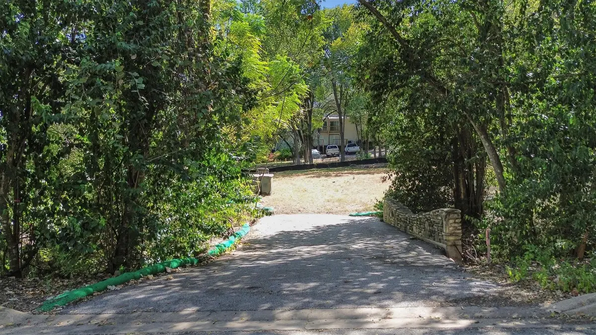 613 Rock Park Dr, Austin, TX 78746 - #1