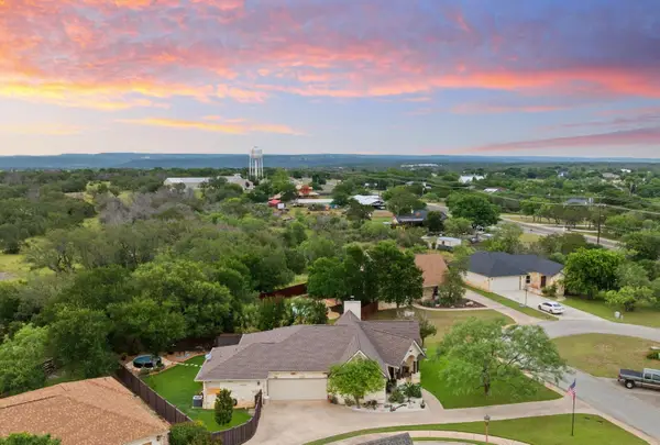 813 Lacey Oak Cir, Marble Falls, TX 78654