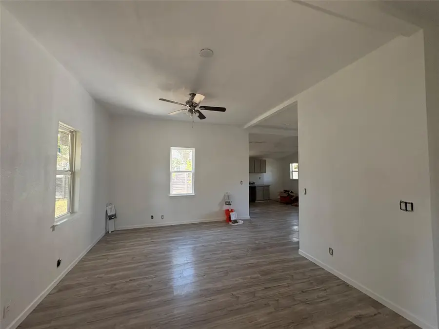 102 W Wilbarger St, Pflugerville, TX 78660 - Image #3