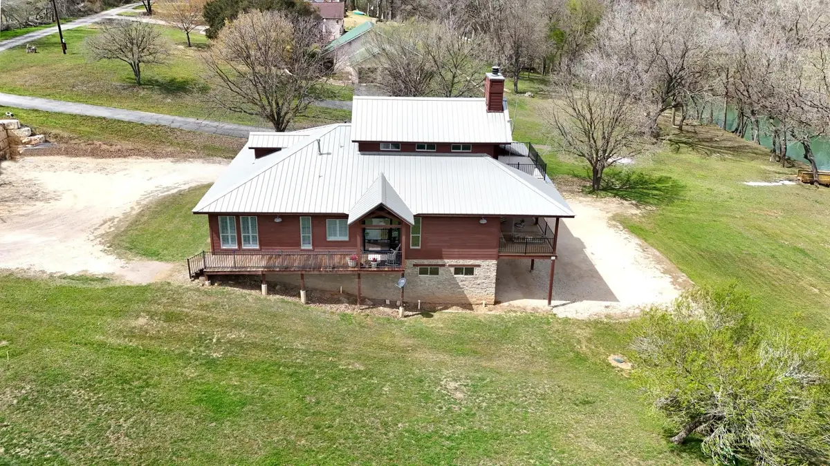 398 Redbird Ln, Kingsbury, TX 78638 - Image #1