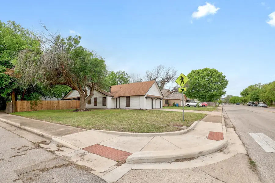 9901 Parliament House Rd, Austin, TX 78729 - #3