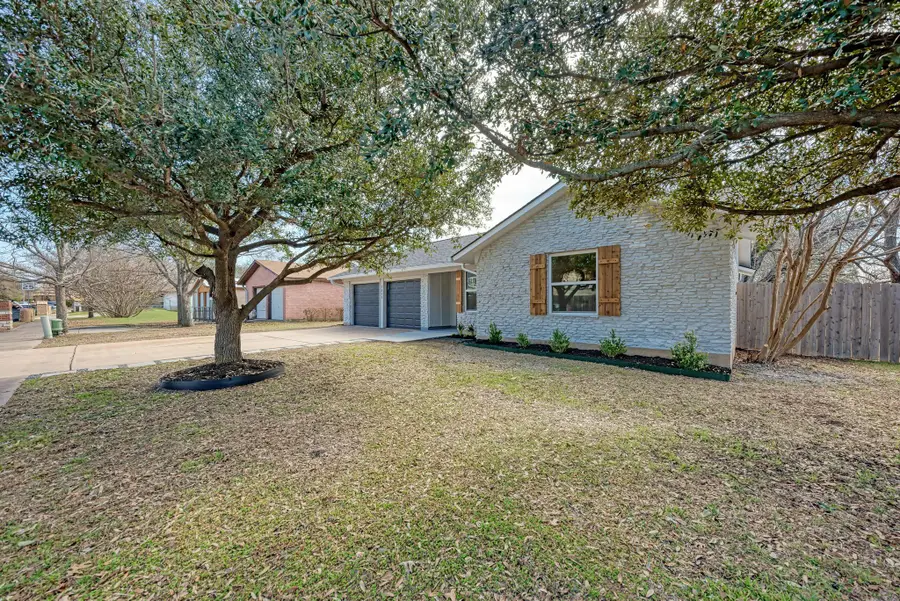 1311 Meadgreen Dr, Austin, TX 78758 - #3