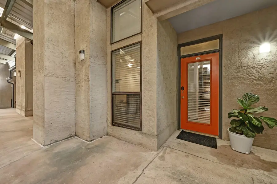 1910 Robbins Pl #303, Austin, TX 78705 - Image #2