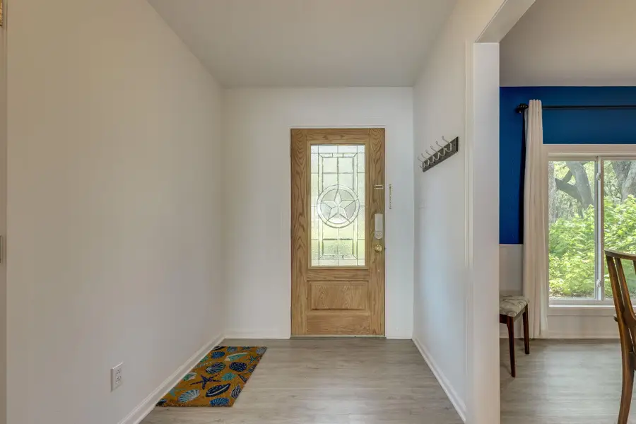 214 Island Lodges Dr, Buchanan Dam, TX 78609 - Image #3