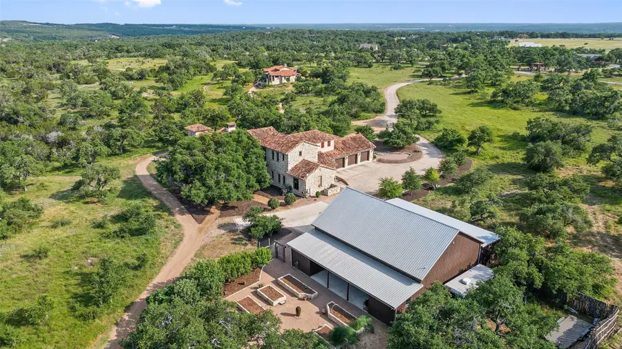 418 Cattle Trail Dr, Dripping Springs, TX 78620 - #2