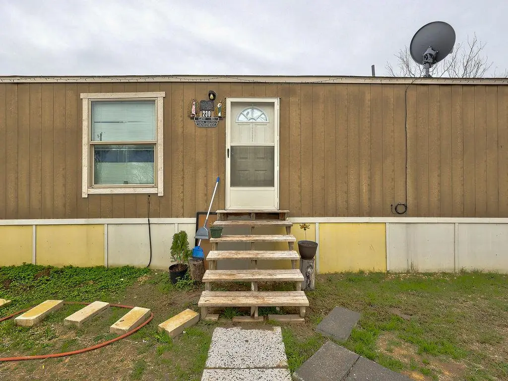 230 Gato Rd, Cedar Creek, TX 78612 - #1