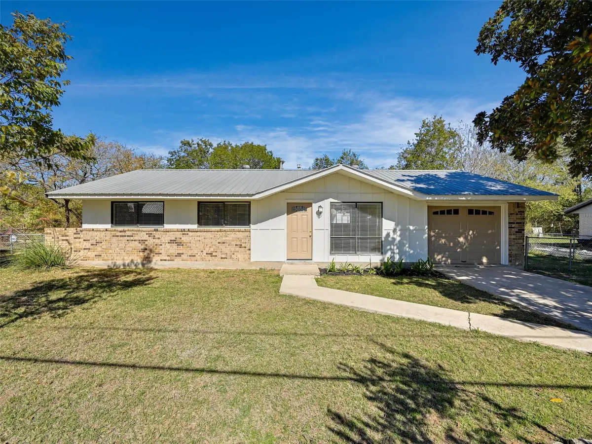 604 Magnolia St, Bastrop, TX 78602 - Image #1