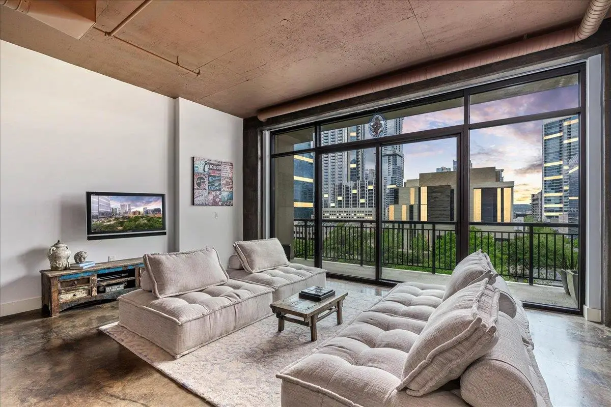 311 W 5th St #703, Austin, TX 78701 - #1