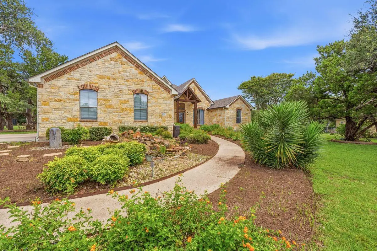 104 Quarry Lake Est, Liberty Hill, TX 78642 - #1