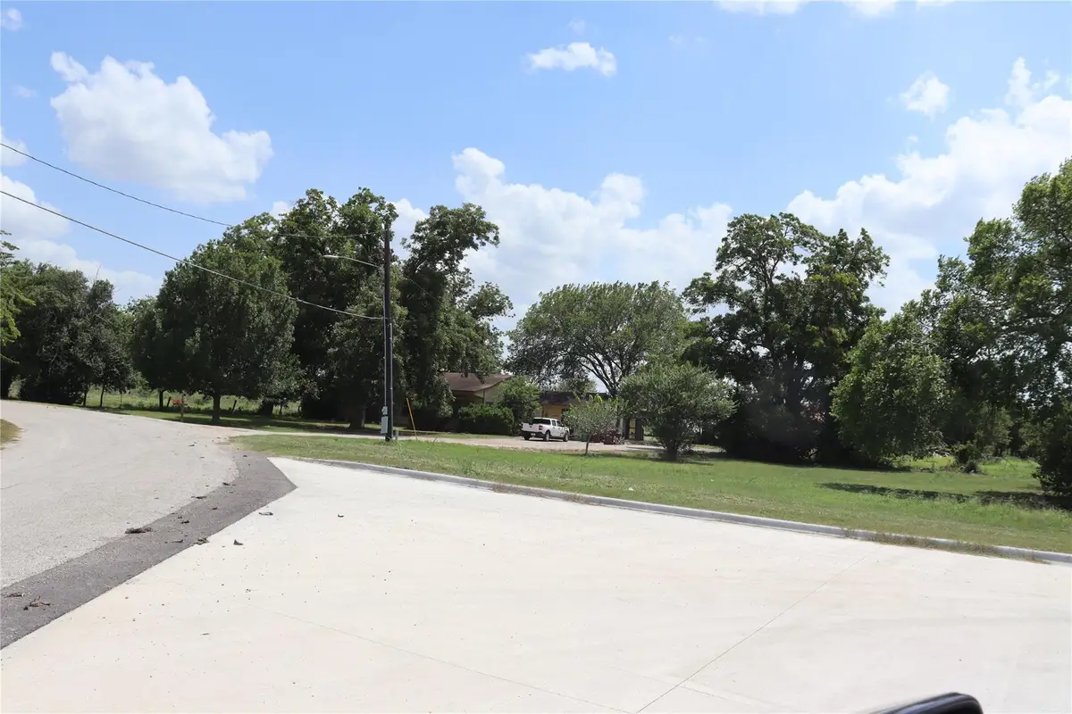 2001 Clearfork St, Lockhart, TX 78644 - #1