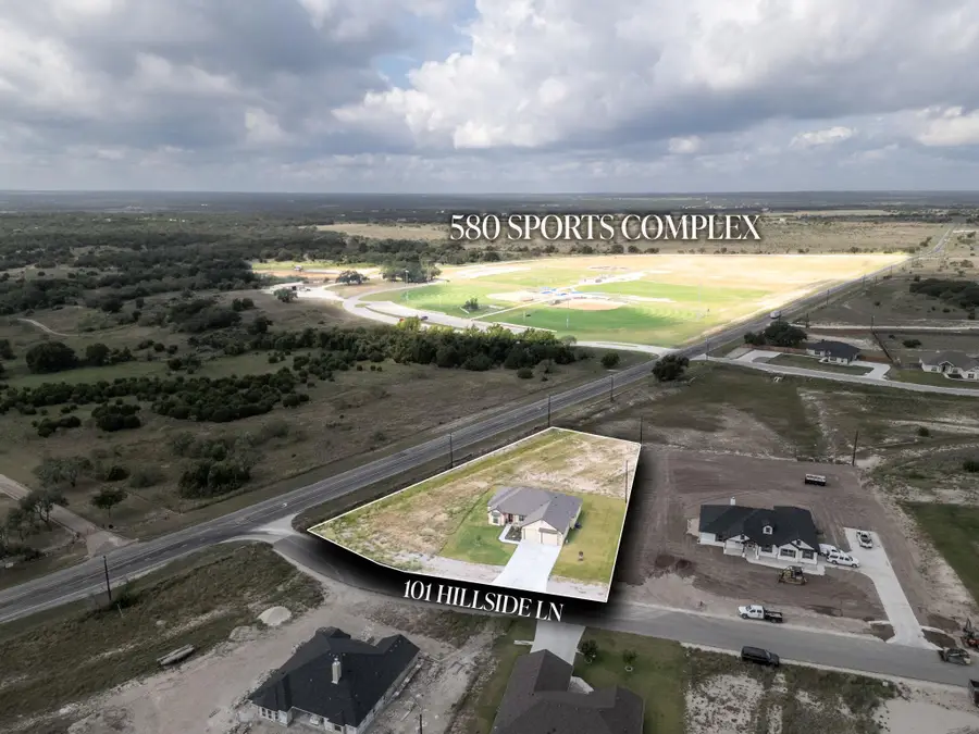 101 Hillside Ln, Lampasas, TX 76550 - Image #2