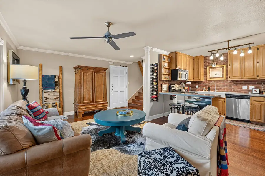 2500 Steck Ave #4, Austin, TX 78757 - #3