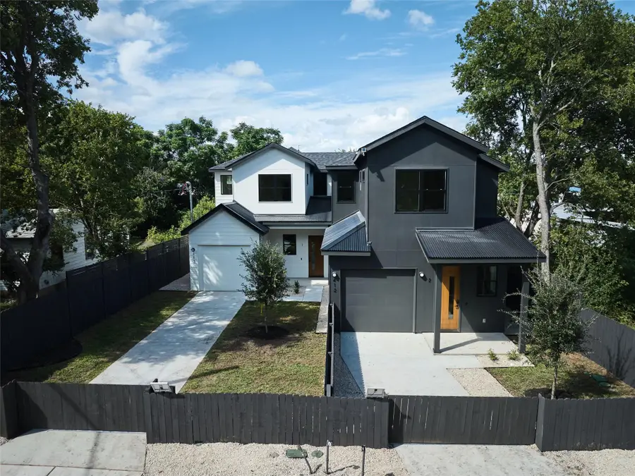 412 Hackberry Ln #2, Austin, TX 78753 - Image #3