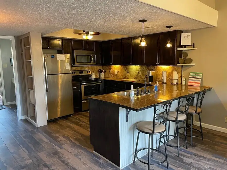 329 S Venture Blvd S, Point Venture, TX 78645 - #3