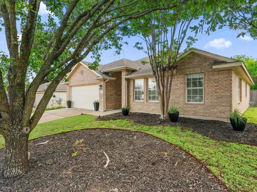 1201 Ridgewood Dr, Leander, TX 78641 - #1