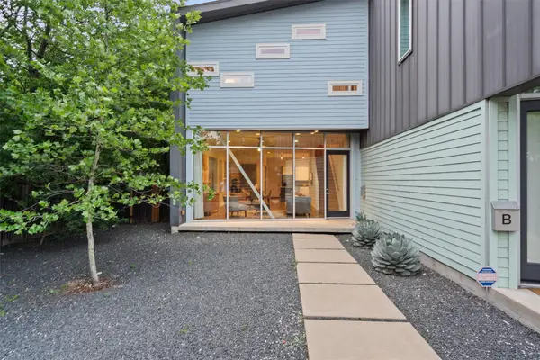 900 Brentwood St #A, Austin, TX 78757