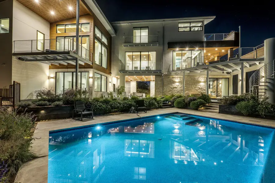 5004 Mcintyre Cir, Austin, TX 78734 - Image #2