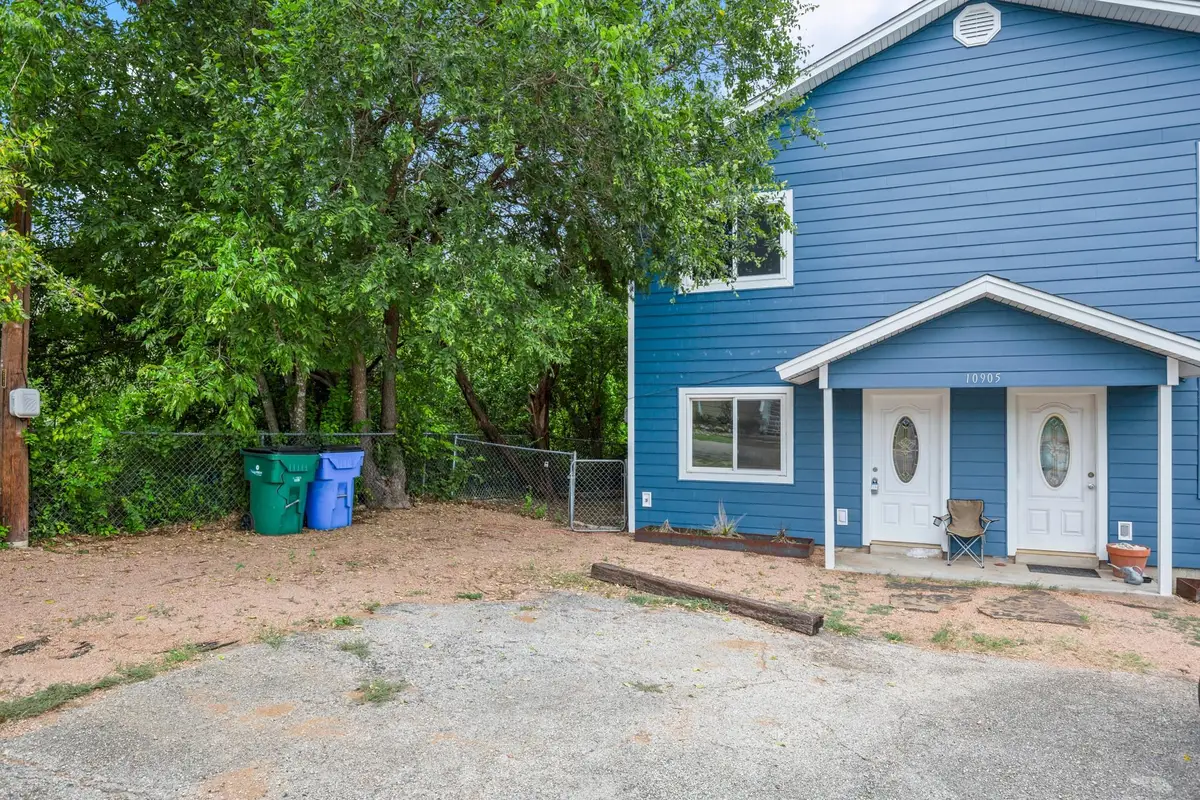 10905 Elm St, Jonestown, TX 78645 - #1
