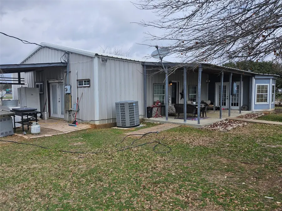 616 S Rockdale St, Lexington, TX 78947 - Image #2