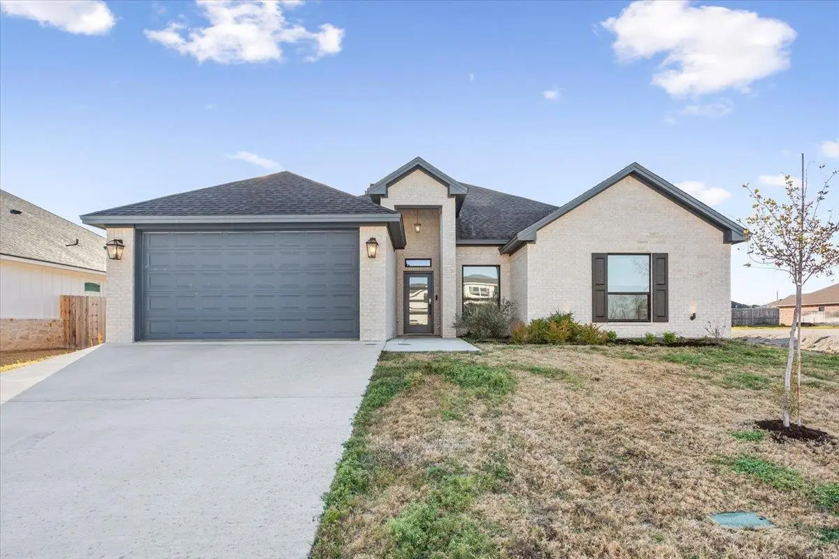 5404 Black Horse Ct, Waco, TX 76708 - Image #1