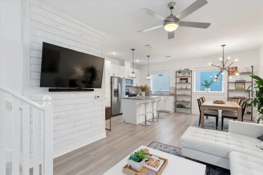 2827 Manor Rd #3102, Austin, TX 78722 - #3