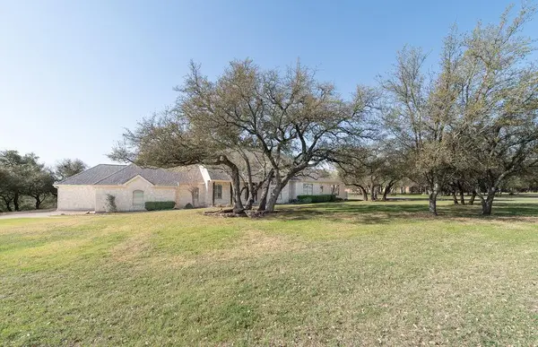 517 Park Place Dr, Georgetown, TX 78628