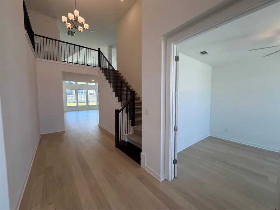 101 Gibbs Dr, Liberty Hill, TX 78642 - #3