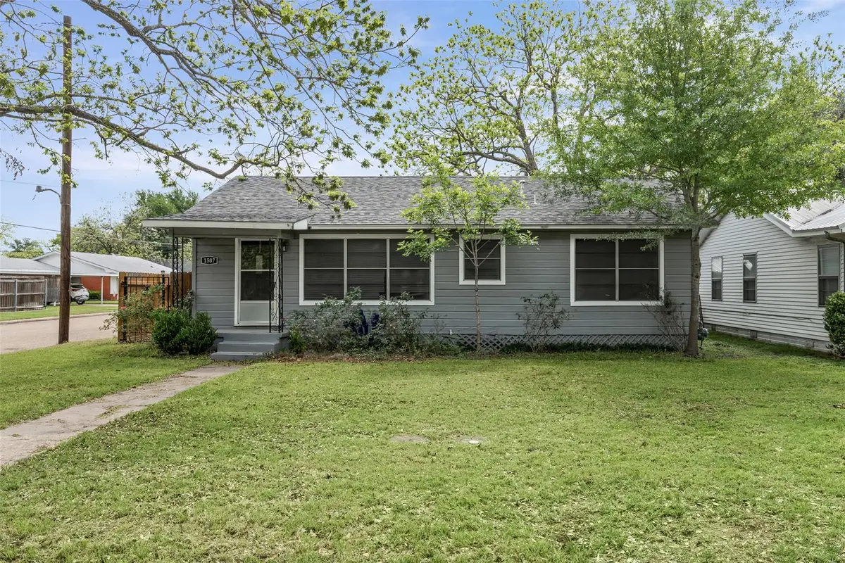 1507 N Cleveland Ave, Cameron, TX 76520 - #1