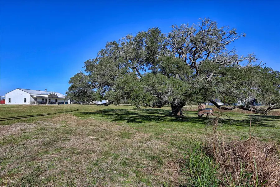 1100 Calhoun Rd, Eagle Lake, TX 77434 - Image #2