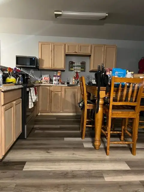 582 Oaklawn Dr, Rockdale, TX 76567 - Image #2