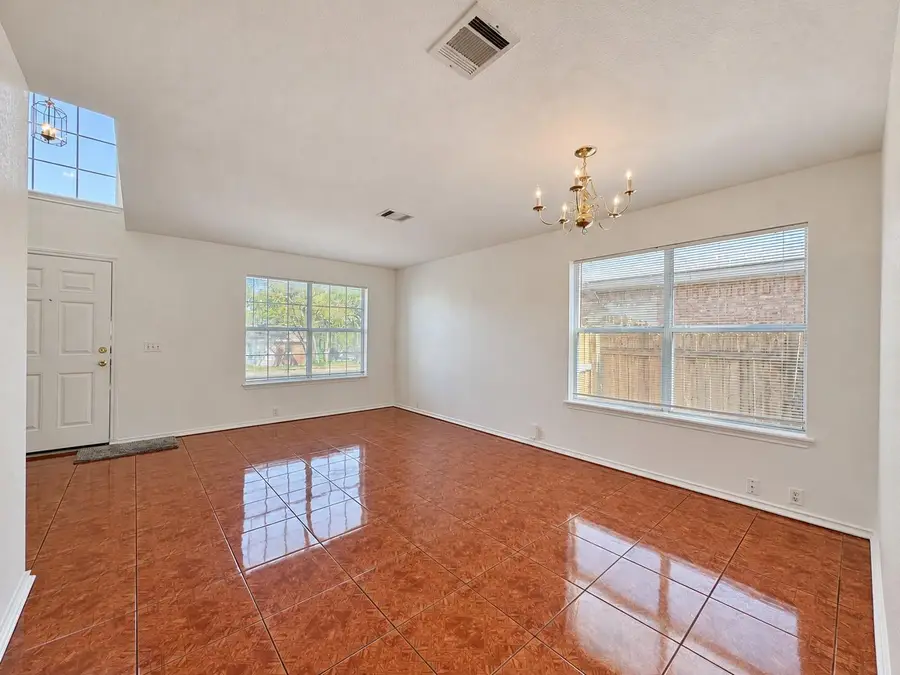 2205 Kaiser Dr, Austin, TX 78748 - #2