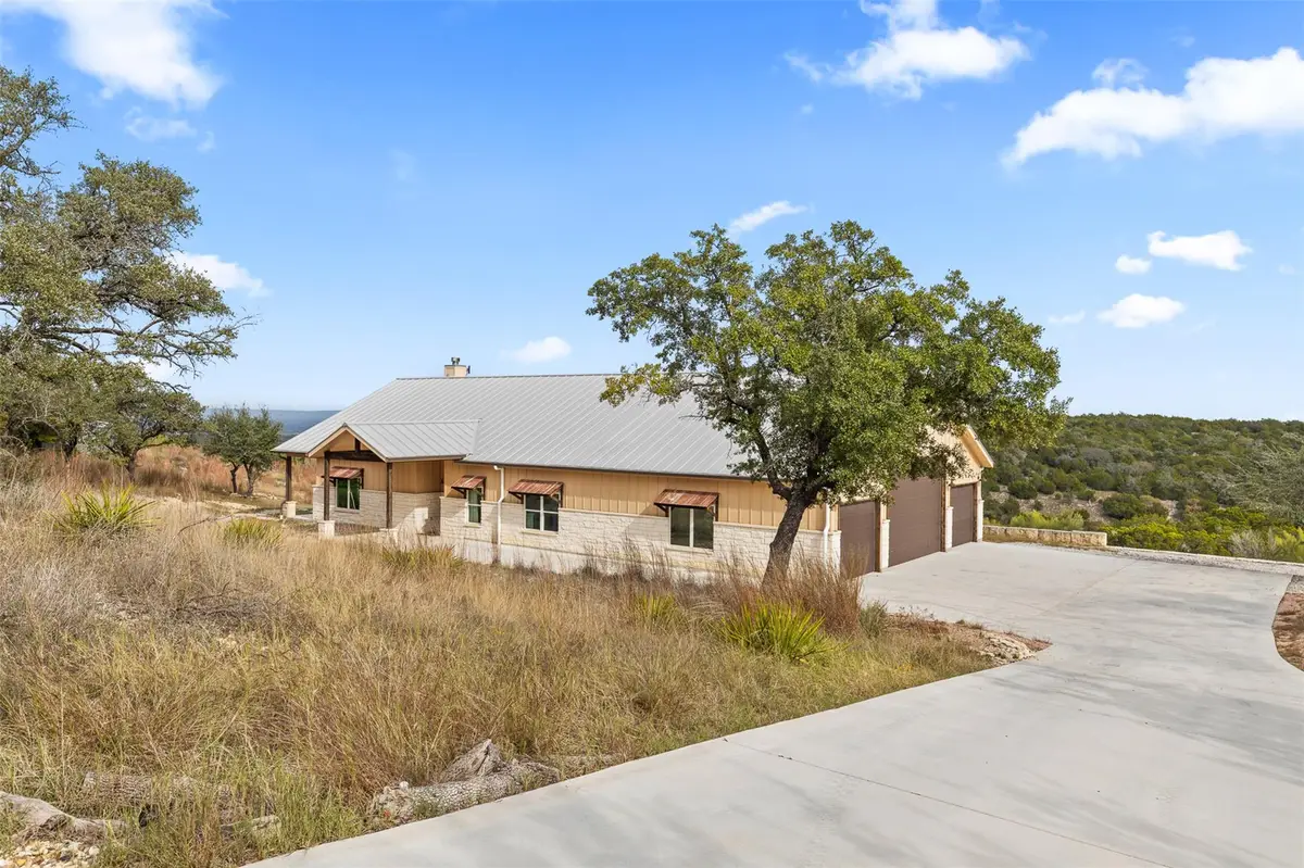 427 S Cedar Mountain Dr, Marble Falls, TX 78654 - Image #1
