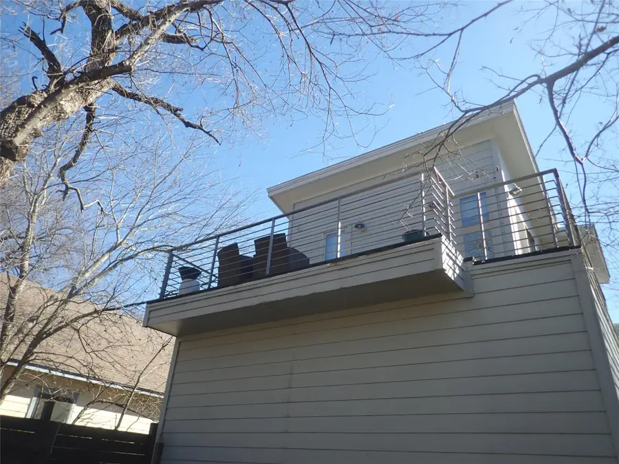 2912 E 14th St #A, Austin, TX 78702 - Image #2