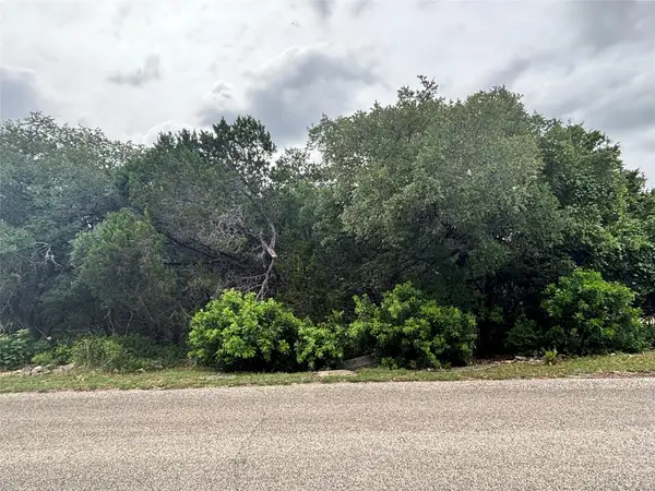 1571 Eastview Dr, Canyon Lake, TX 78133