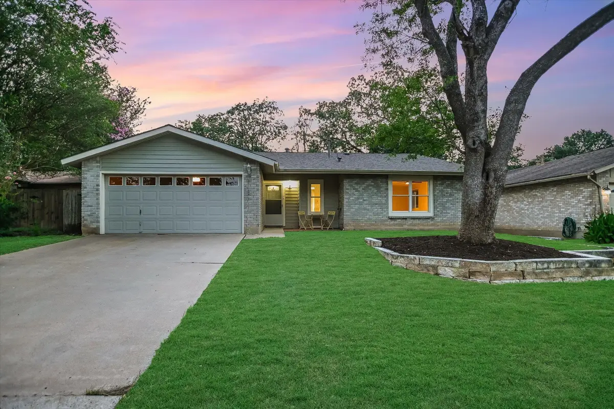 6906 Moonmont Dr, Austin, TX 78745 - #1