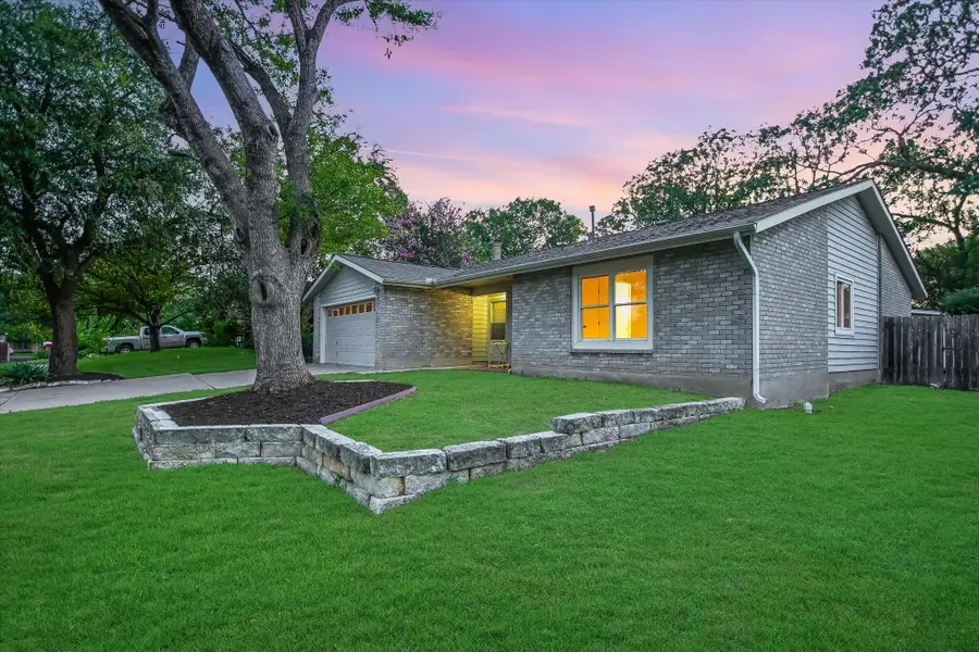 6906 Moonmont Dr, Austin, TX 78745 - #2