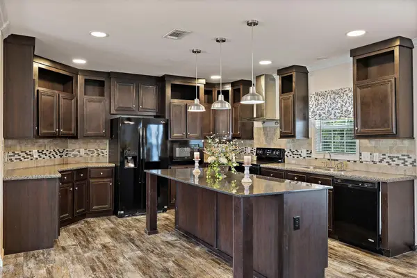 960 County Road 323a, Liberty Hill, TX 78634