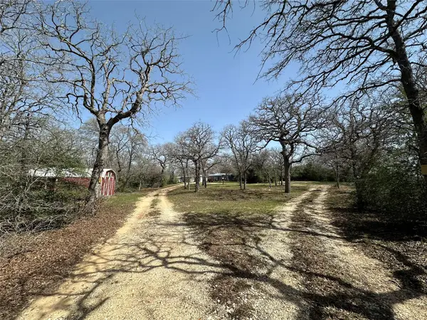1218 Private Road 3063 Rd, Lexington, TX 78947