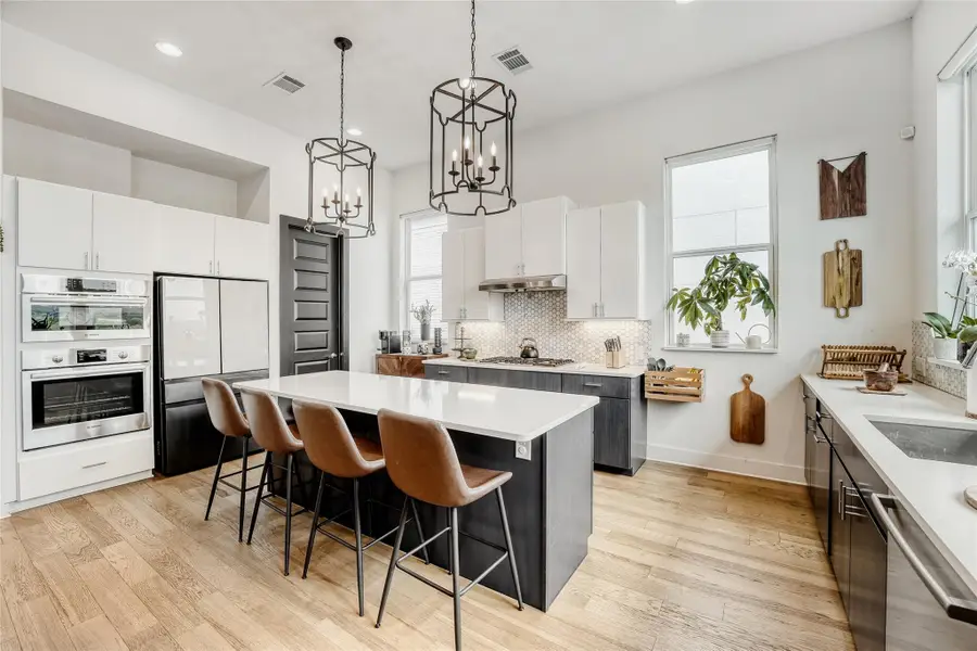 7400 Cordoba Dr, Austin, TX 78724 - #3