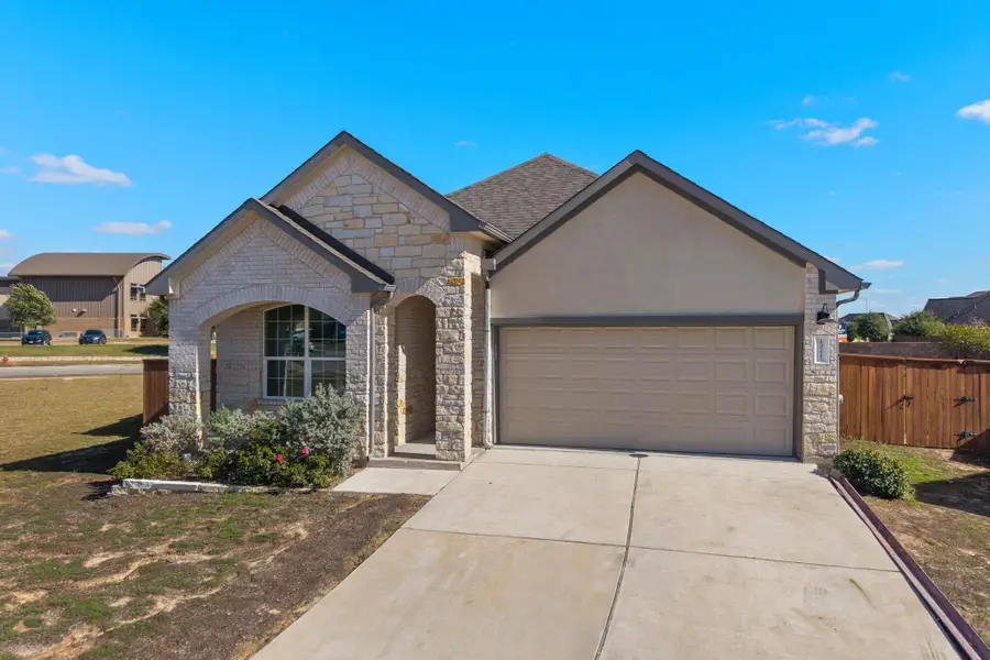 13721 Mcarthur Dr, Manor, TX 78653 - Image #2