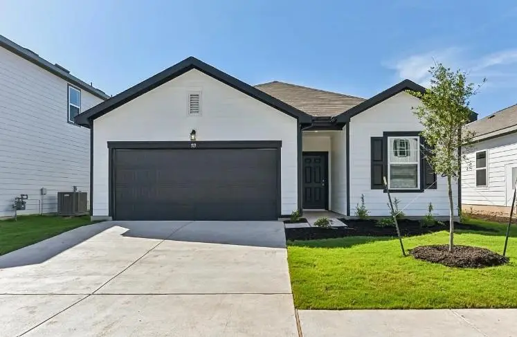 325 Sieders St, Taylor, TX 76574 - #1