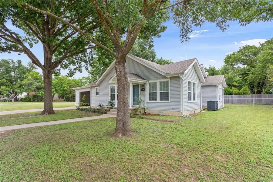 1607 N Harding Ave, Cameron, TX 76520 - #3