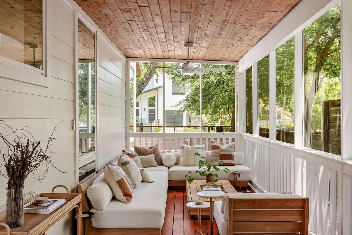 2211 Canterbury St, Austin, TX 78702 - Image #1