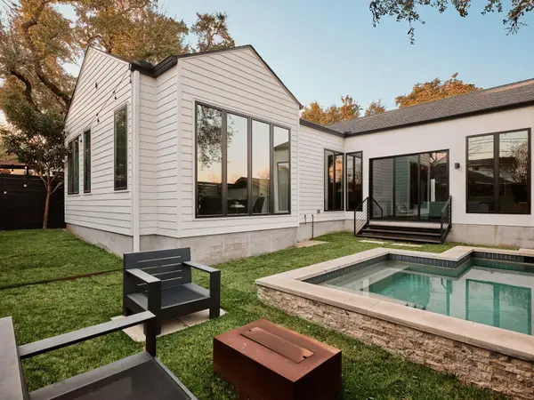 208 El Paso St, Austin, TX 78704